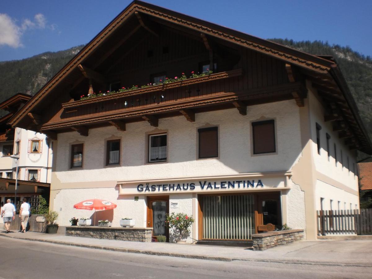 Gaestehaus Valentina Mayrhofen Exterior photo